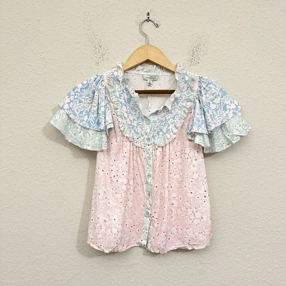 NWT STELLAH S/S Floral Ruffle Top Button-Up Shirt Flutter Sleeve in Multi